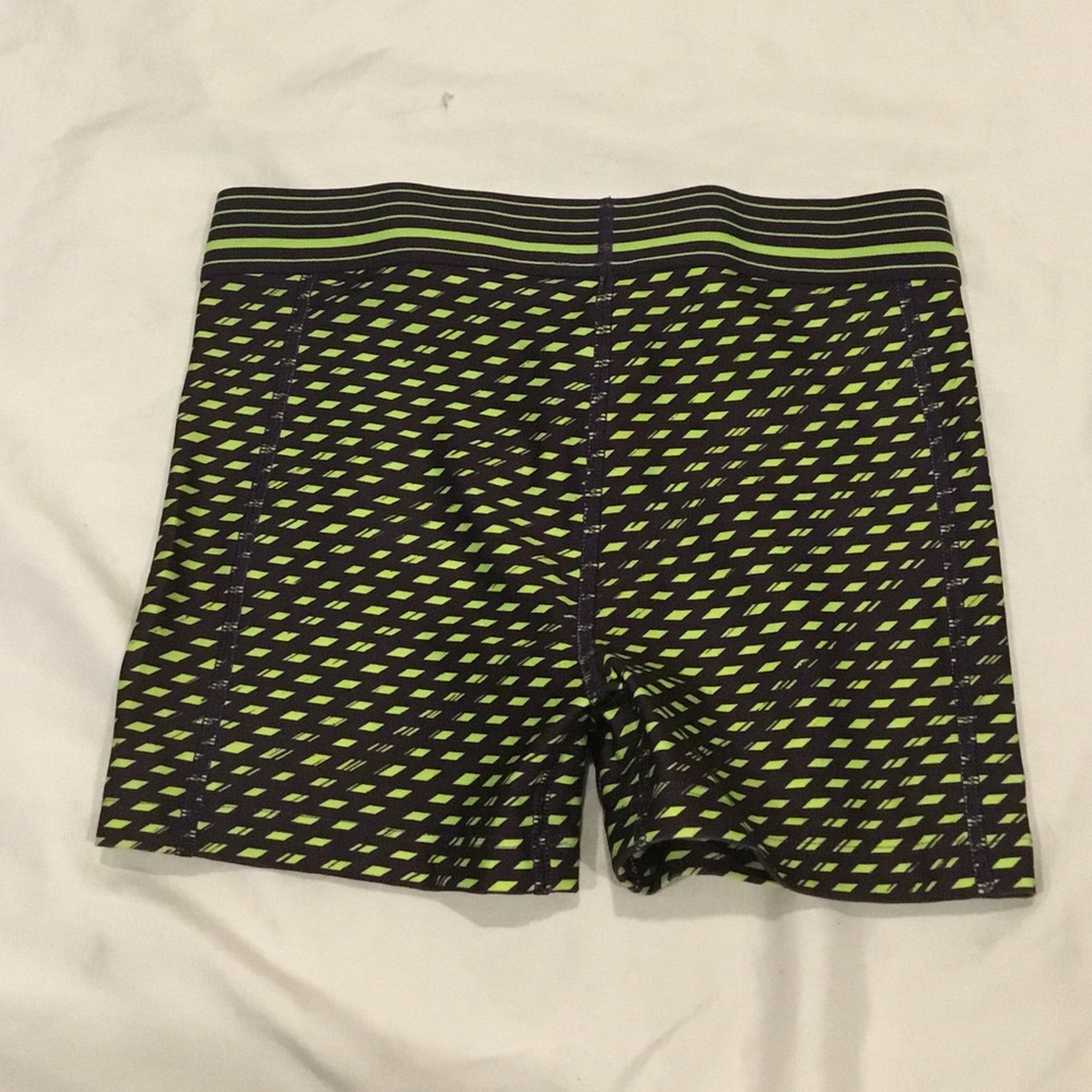 under armour athletic shorts - Picture 2 of 6
